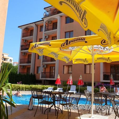 Gardenia Apartments Primorsko Bagian luar foto